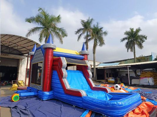 Casa de rebote con deslizamiento y piscina