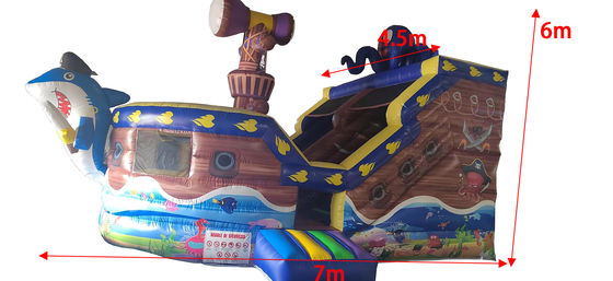 Deslizamiento seco inflable de grado comercial para el tema del barco pirata