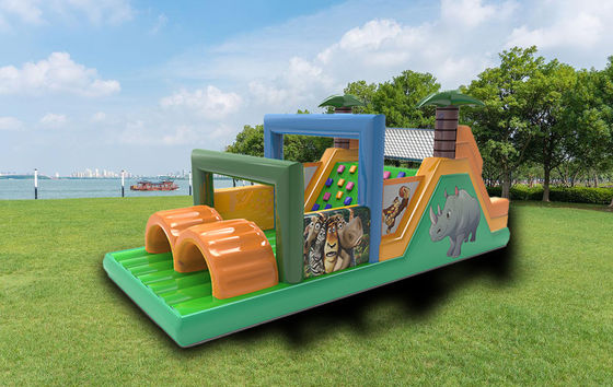 Jugle tema animal rinoceronte curso de obstáculos inflable con palma