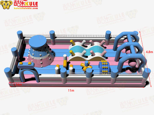 Castillo de salto inflable con obstáculos de escalada