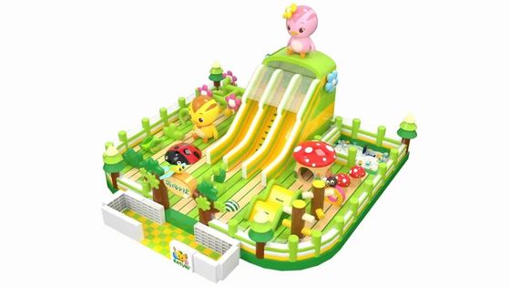 Temática de granja con hongo y mariquita castillo de toboganes inflable