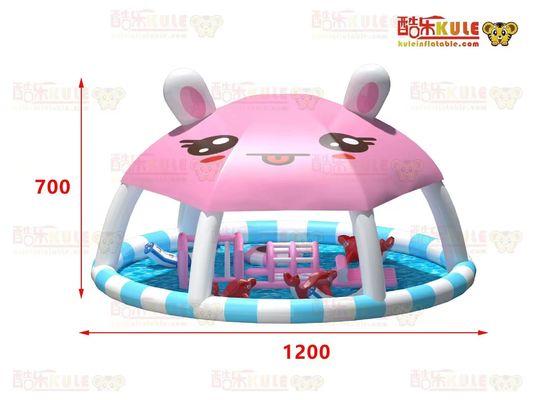 Niños piscina de agua inflable personalizada con pequeños juguetes flotantes