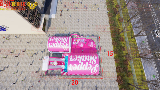 Parque de juegos de agua inflable de color rosa 20 * 15m para sentir el verano