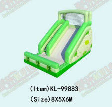 Deslizadores inflables de color verde y blanco para divertirse y proteger a los niños