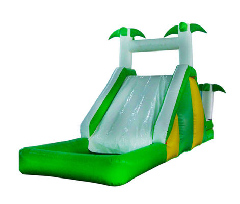 Deslizador inflable vibrante y colorido para niños