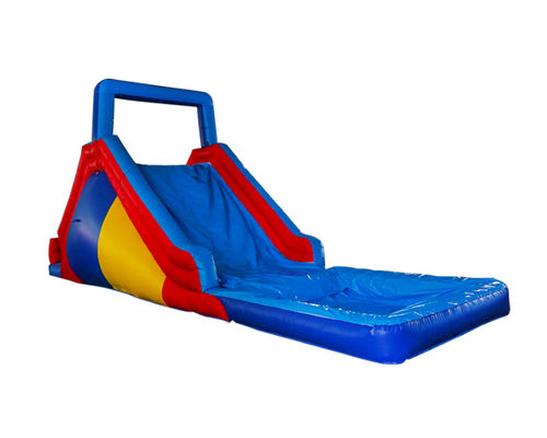 Deslizador inflable vibrante y colorido para niños