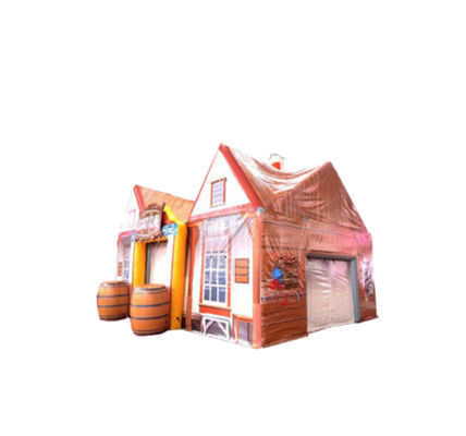 Las instalaciones de entretenimiento de la casa inflable hacen estallar el castillo de saltos