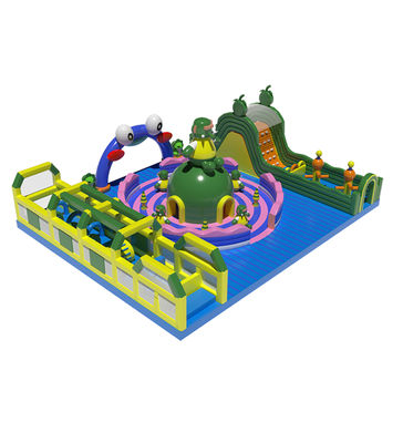 Parque de diversiones gigante vibrante y hinchable