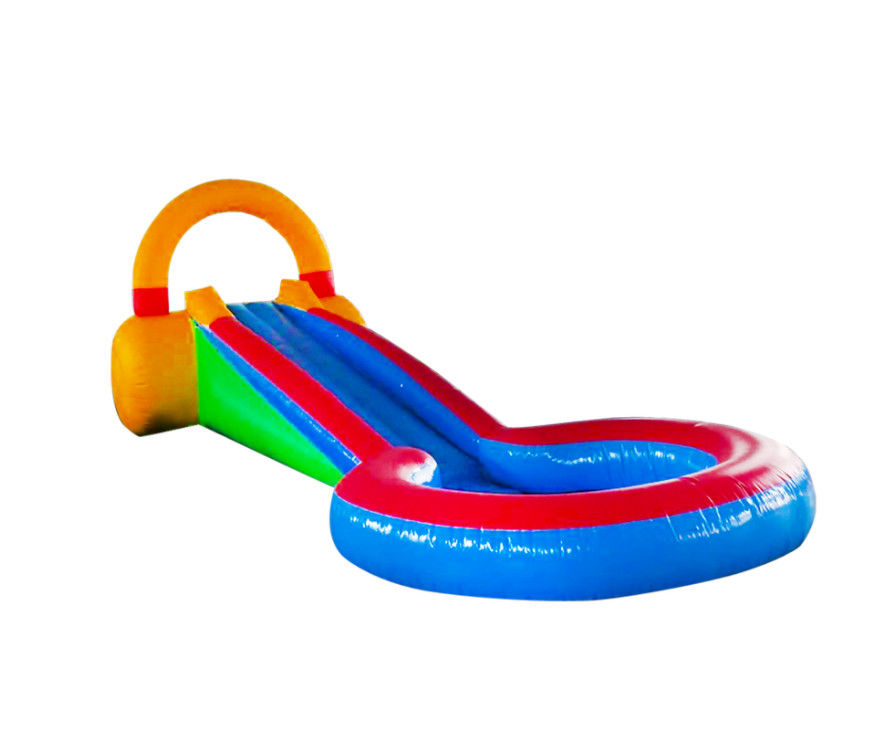 Deslizador inflable vibrante y colorido para niños